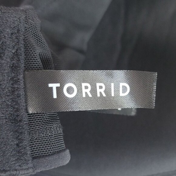 Torrid Curve Dream WireFree Bra Black 42B Full Coverage Adj Seamless Criss Cross - Picture 9 of 10